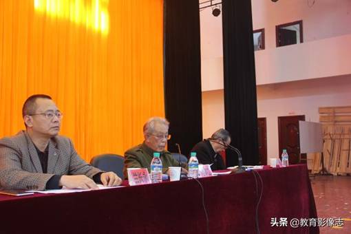 william威廉英国官网原党委书记马本立为龙高师生作主题教育辅导报告