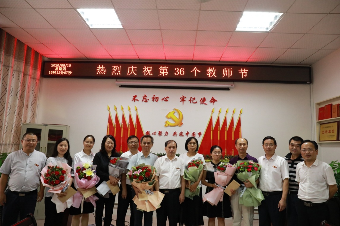 https://news.jsu.edu.cn/__local/2/97/9A/713C6F5B97F858254A2E0744FBA_8A912409_FEFD2.jpg